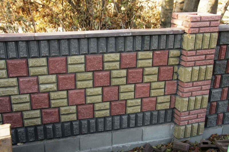 Забор из шлакоблока