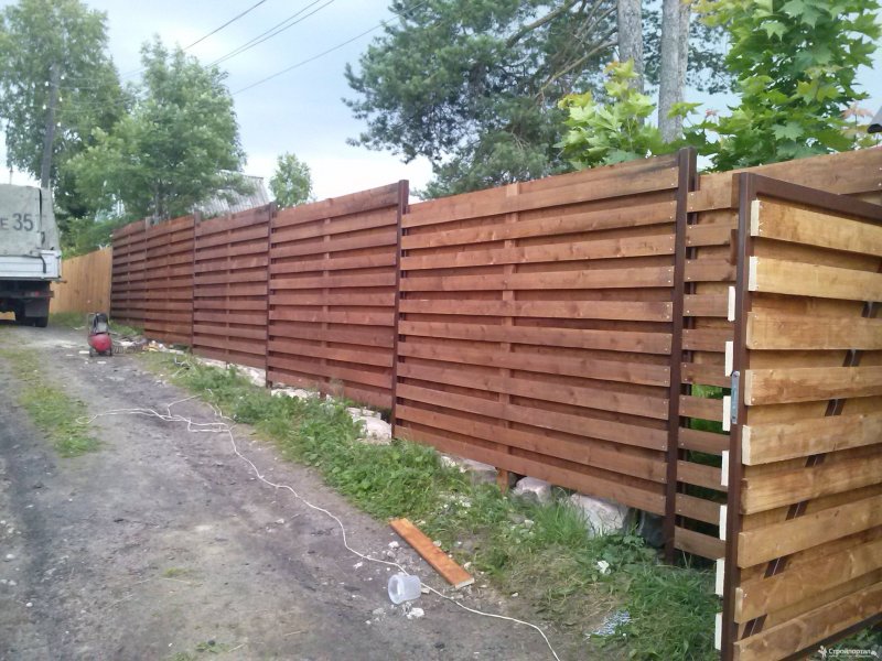 Забор деревянный горизонтальный
