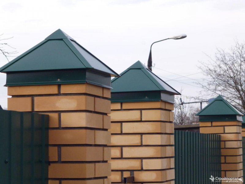 Колпаки и конек забора в Белгороде