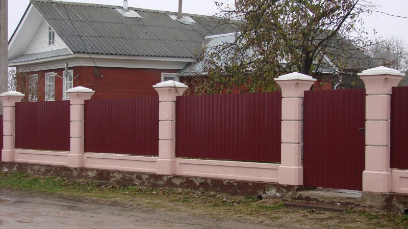 Наборный сухопрессованный столб для забора