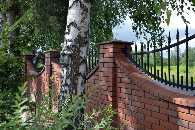 Красивые заборы из Клинкера