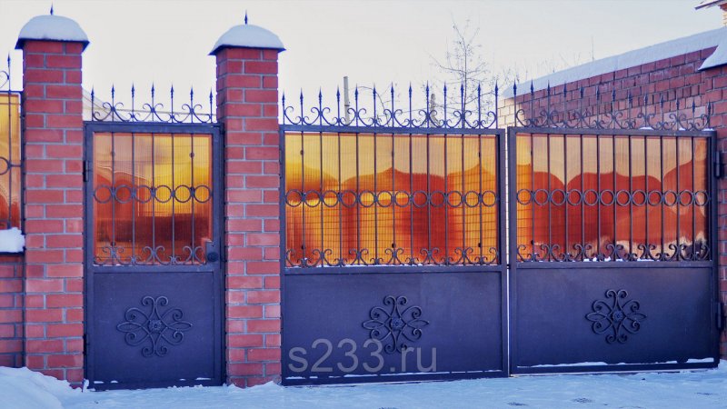 Ворота с поликарбонатом