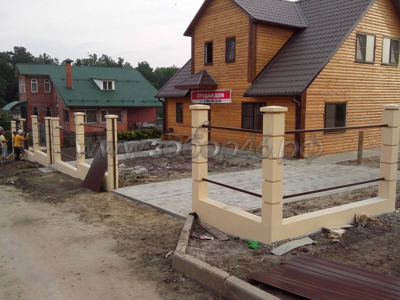 Ворота на участке с уклоном