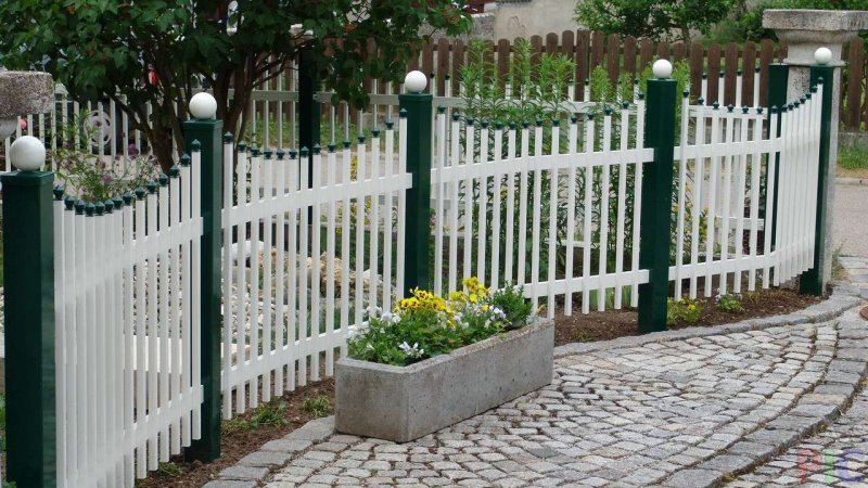 Красивые заборы для палисадника