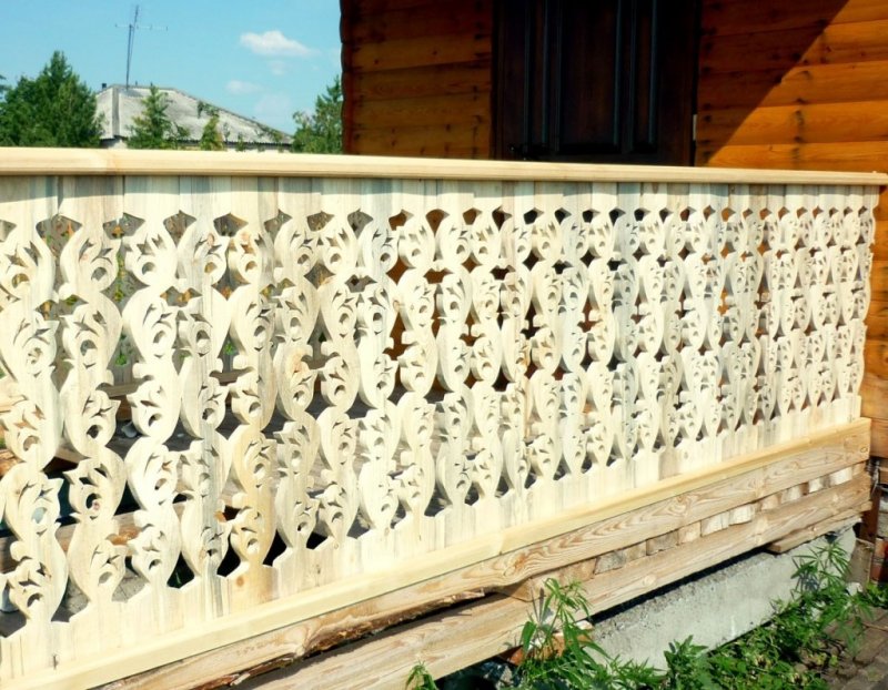 Резной деревянный забор