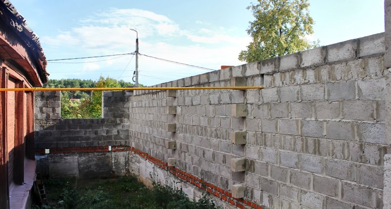 Колонны из французского камня