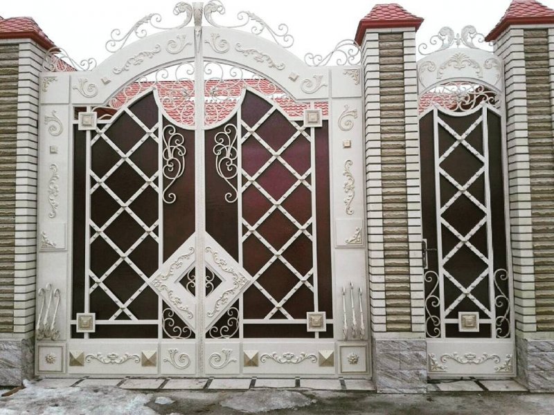 Ворота в Чечне Нойбер