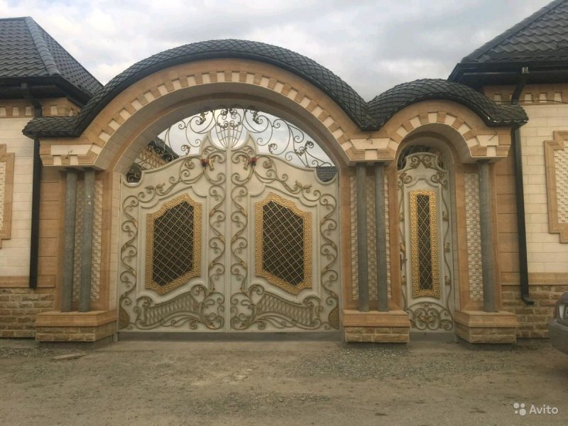 Кованые ворота в Грозном