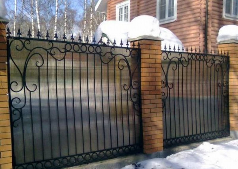 Сварной забор с поликарбонатом