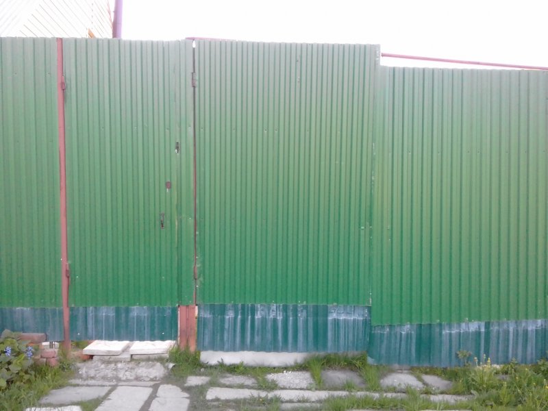 Красивый забор из профнастила