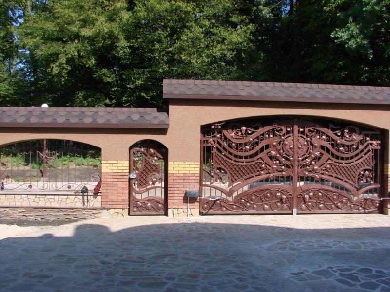 Красивые кирпичные заборы и беседки фото