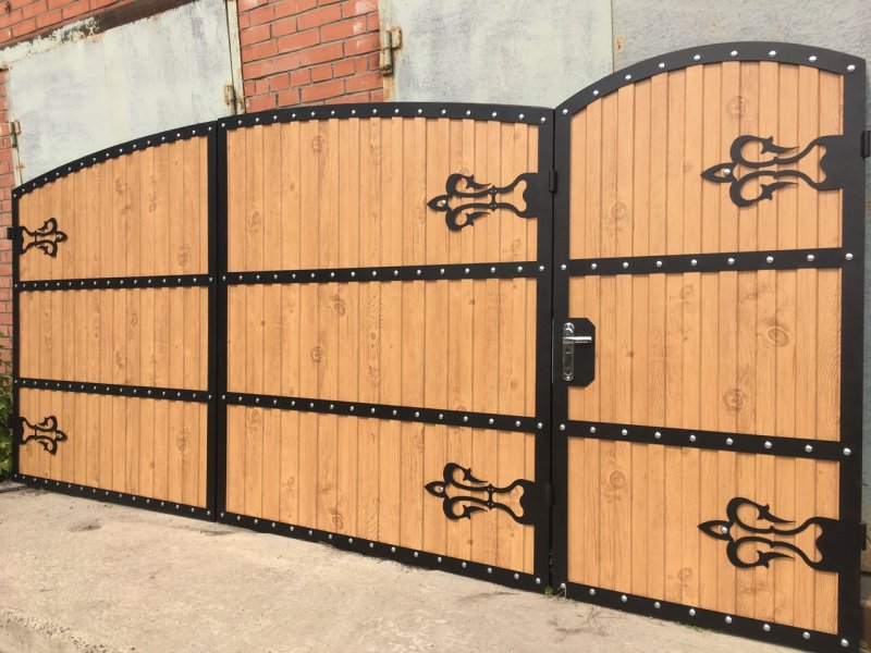 Ворота распашные под старину
