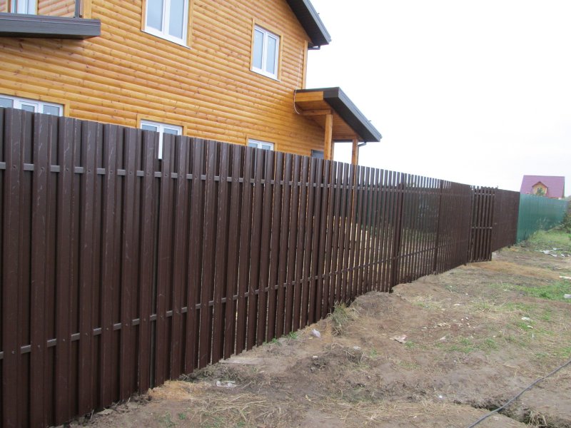 Штакетник металлический 8017