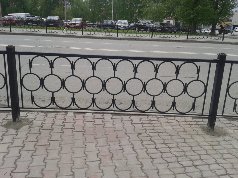 Металлические пешеходные ограждения