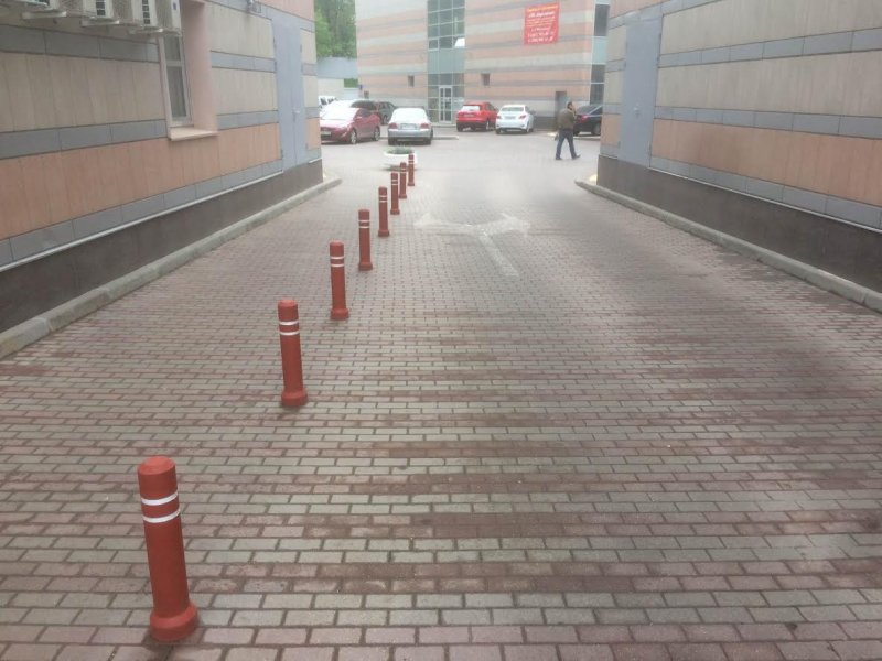 Столбики ограждение тротуаров от машин