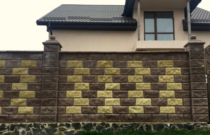 Блоки для забора рваный камень