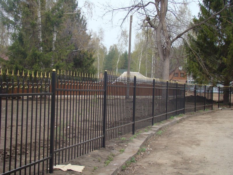 Кованый забор без фундамента