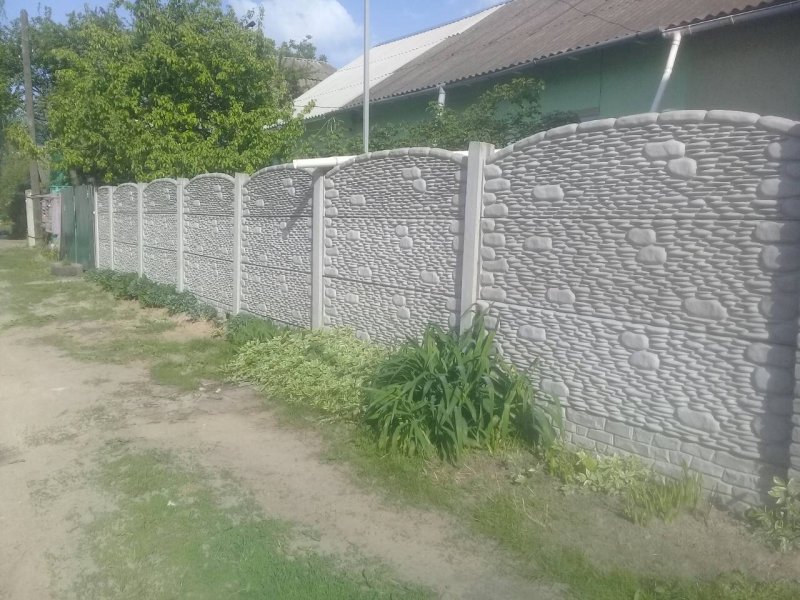 Бетонный забор