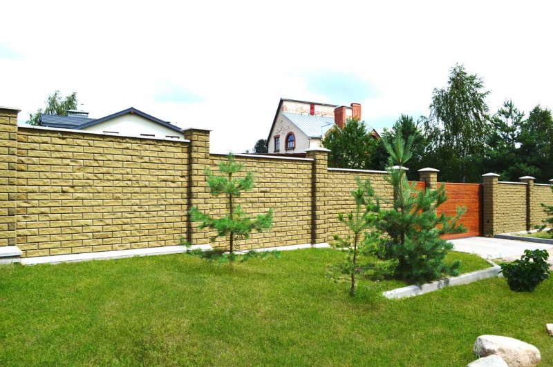 Заборы из кирпича Фотогалерея для частного дома