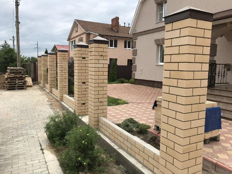Заборные столбы из кирпича