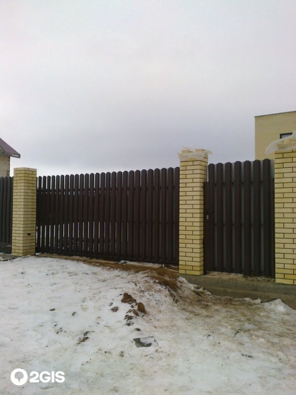 Варота откатные из штакетника метал