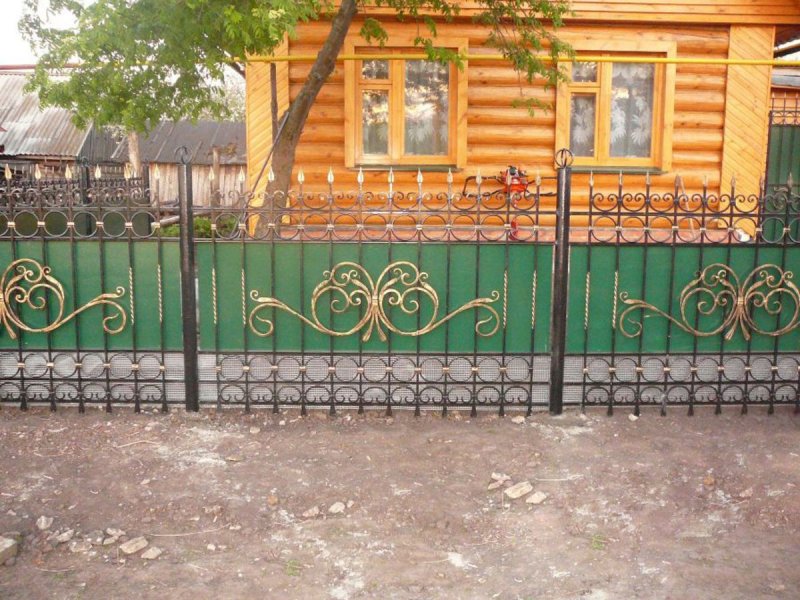 Кованые ограждения для палисадника