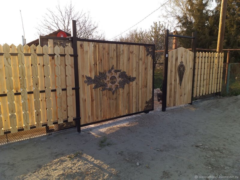 Резной штакетник из дерева