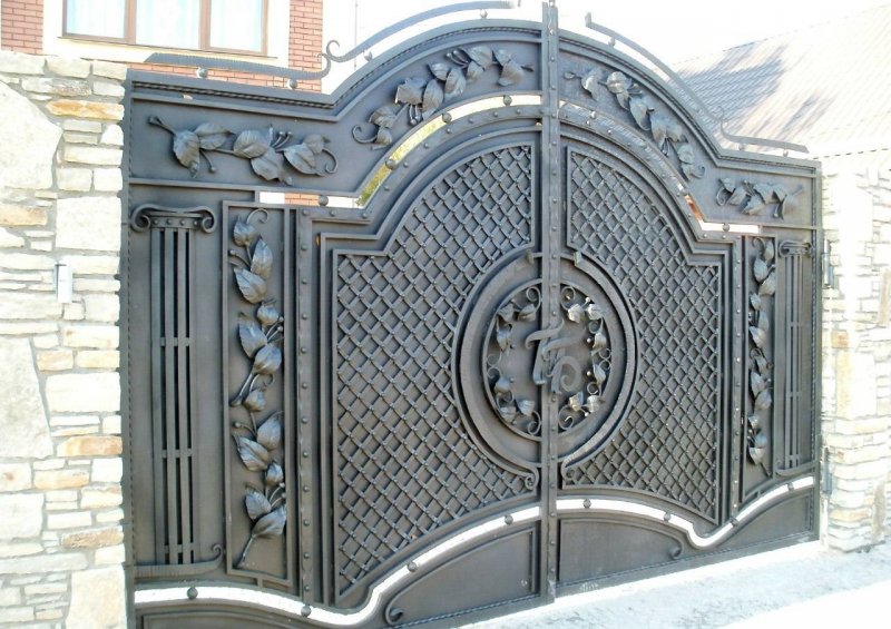 Кованые ворота Викри Дагестан