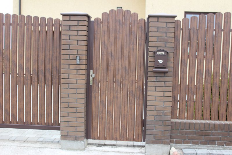Штакетник металлический античный дуб