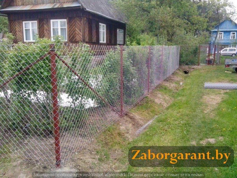 Заборы для дачи из сетки рабица