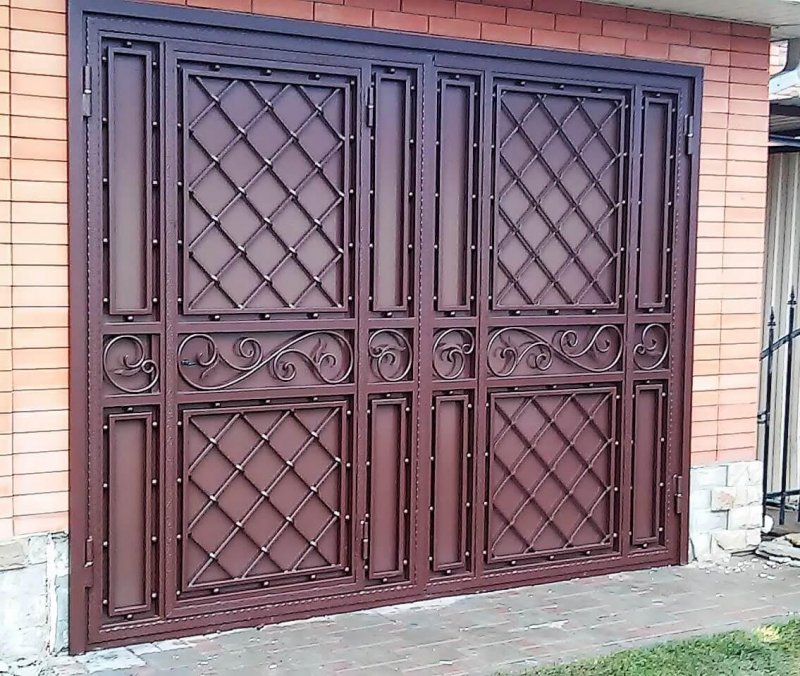 Ворота калитки из металла