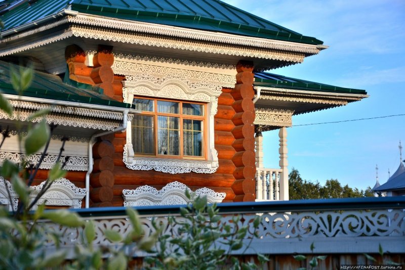Вологодский дом с резным палисадом