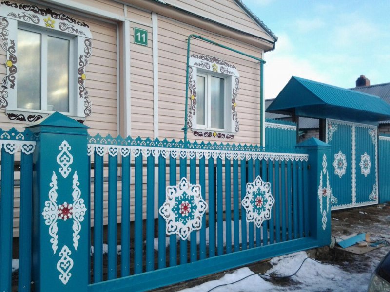 Резной палисадник
