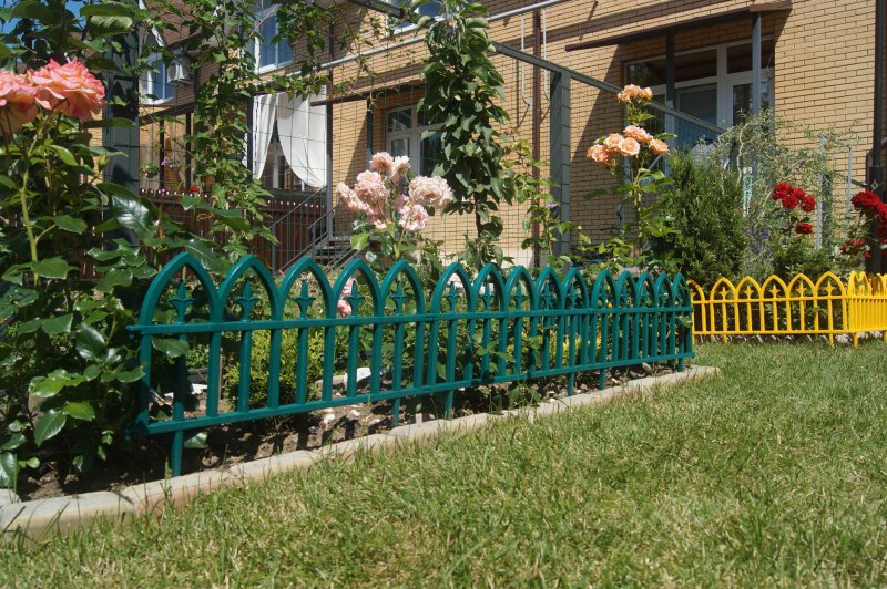 Деревянные ограждения для сада