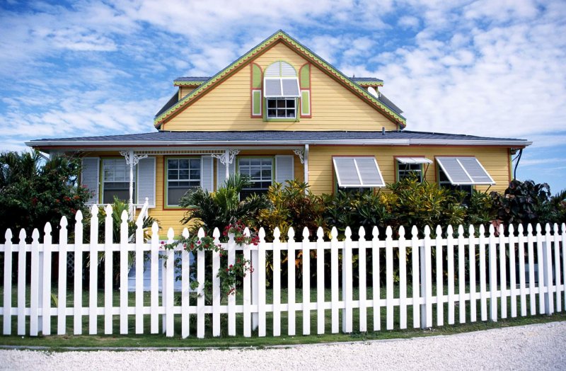 House White Picket Fence
