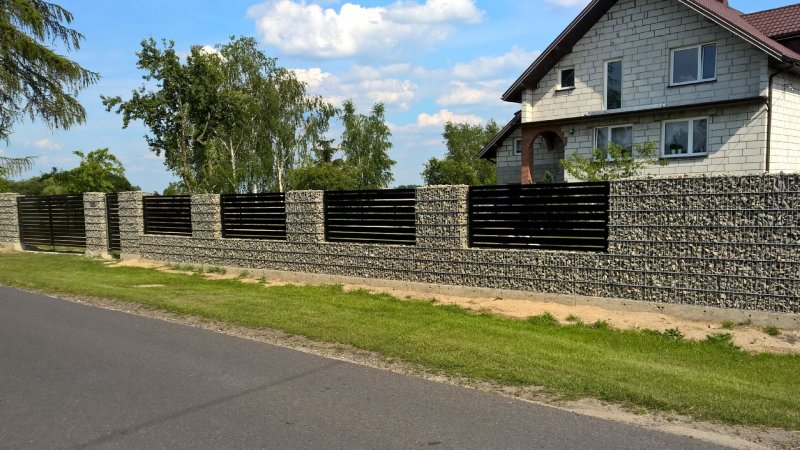 Подпорная стена из булыжника