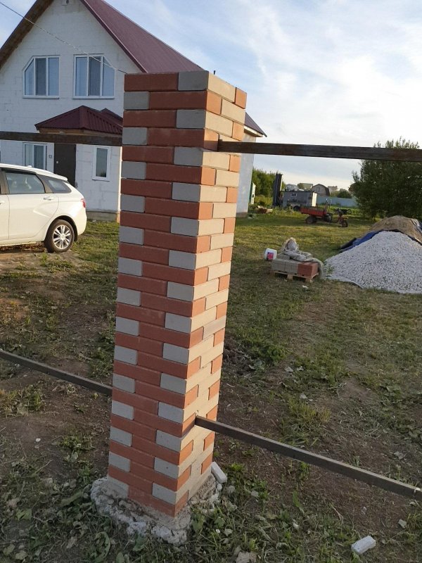Забор из штакета металлопрофиль