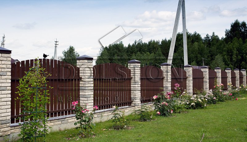 Рваный кирпич для забора