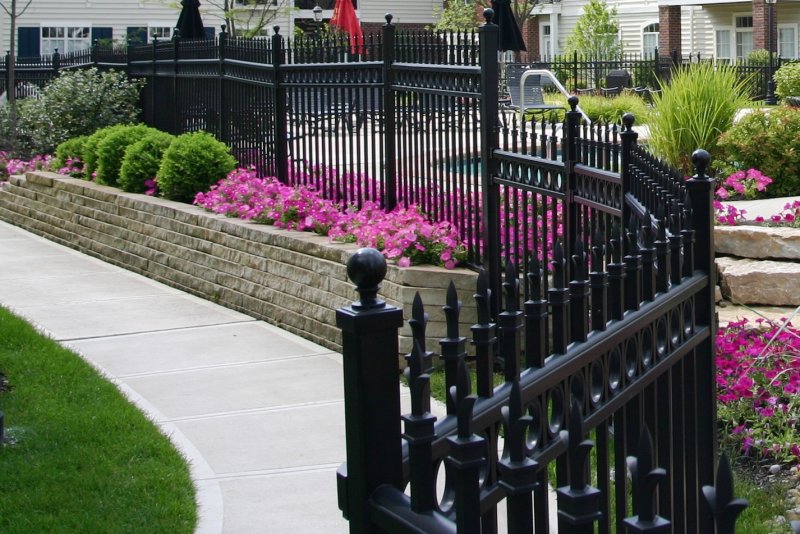 Lollipops on driveway entrance