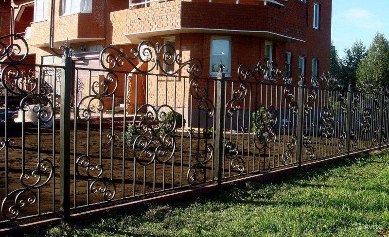 Палисадник металлический