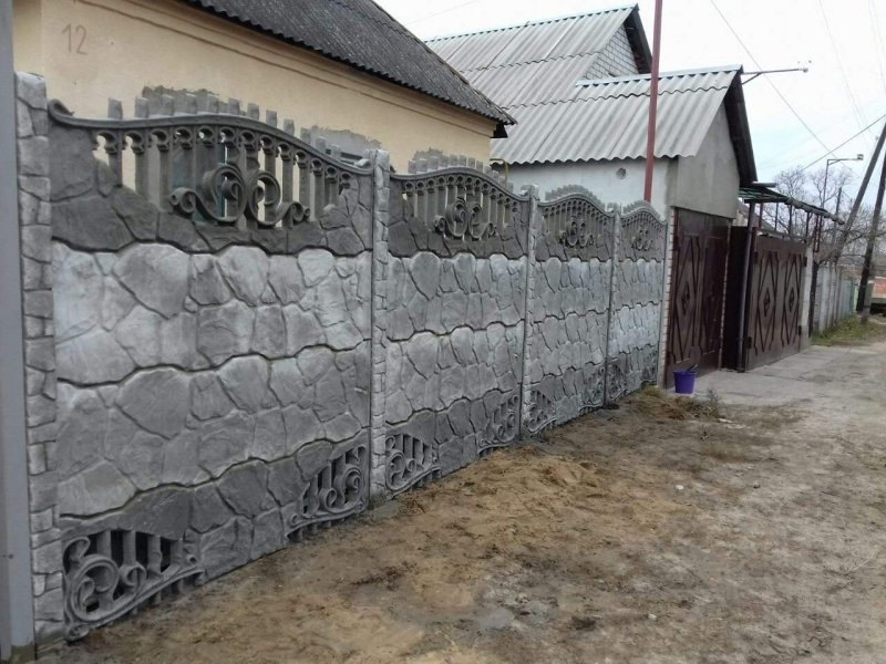 Забор из бетона