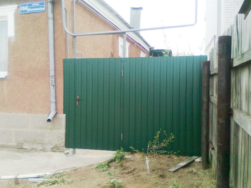 Ворота из плоского шифера