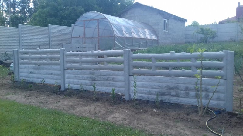 Забор в частном секторе
