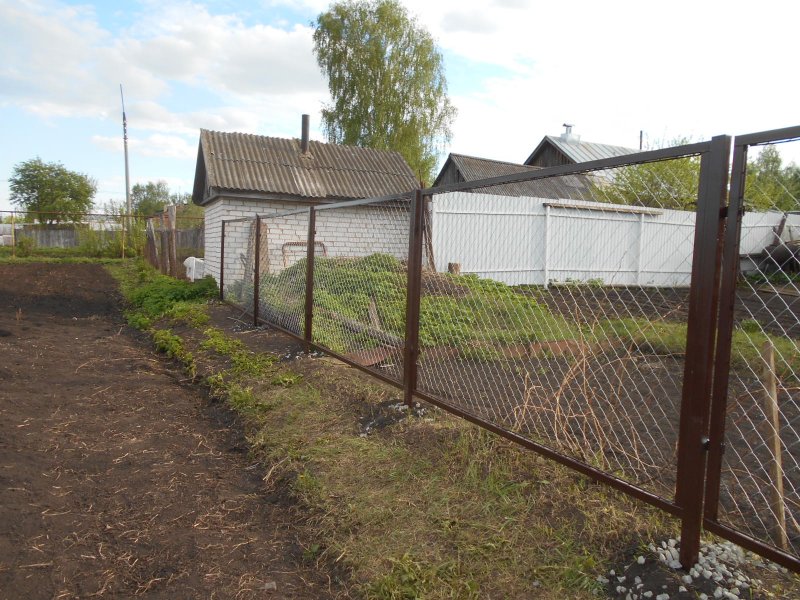 Забор с профильной трубы
