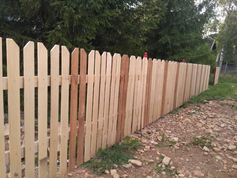 Забор штакетник деревянный