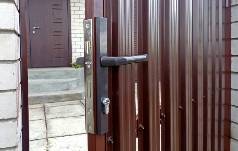 Штакетник круглый фигурный 0.45 pe-Double RAL 8017 шоколад