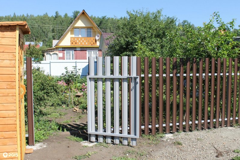 Калитка из штакетника металлического