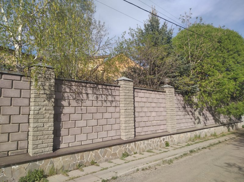 Заборные столбы из керамзитобетонных блоков