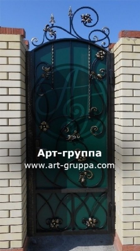 Сварные ворота с калиткой