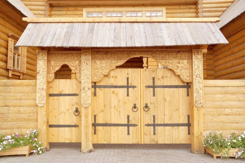 Резные ворота Бухары